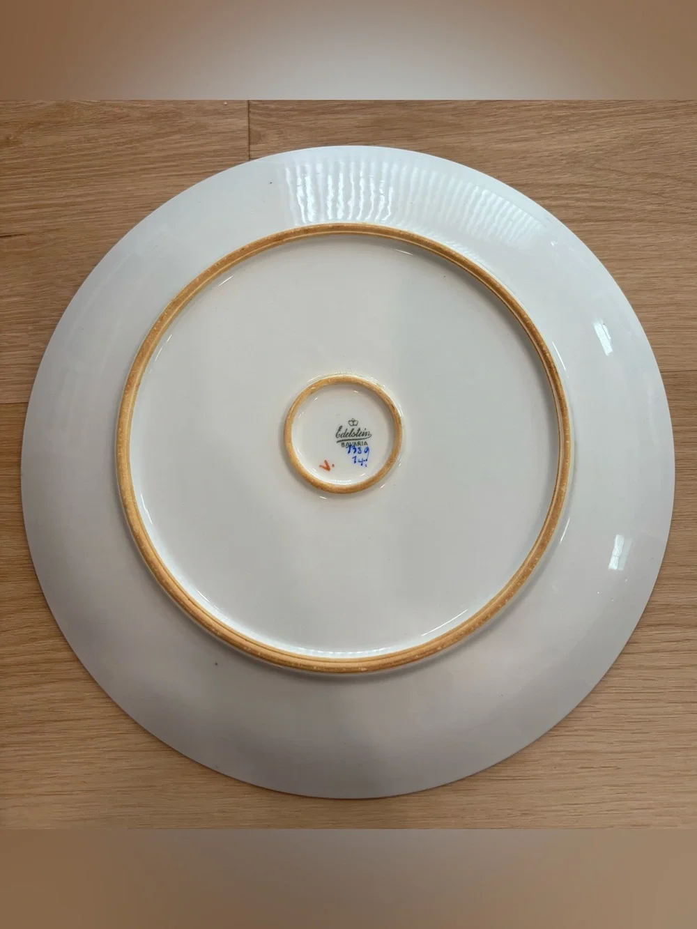 Beautiful Edelstein Bavaria China plate.  Great for a collector.  12”x12”